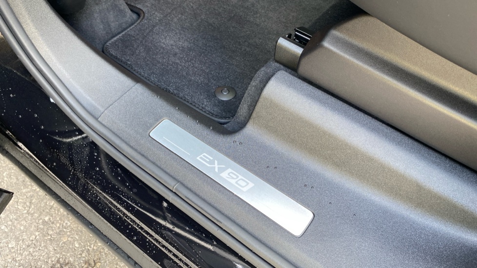 Volvo EX90 300kW Twin Motor Ultra 111kWh 5dr Auto Electric Estate - Image 19