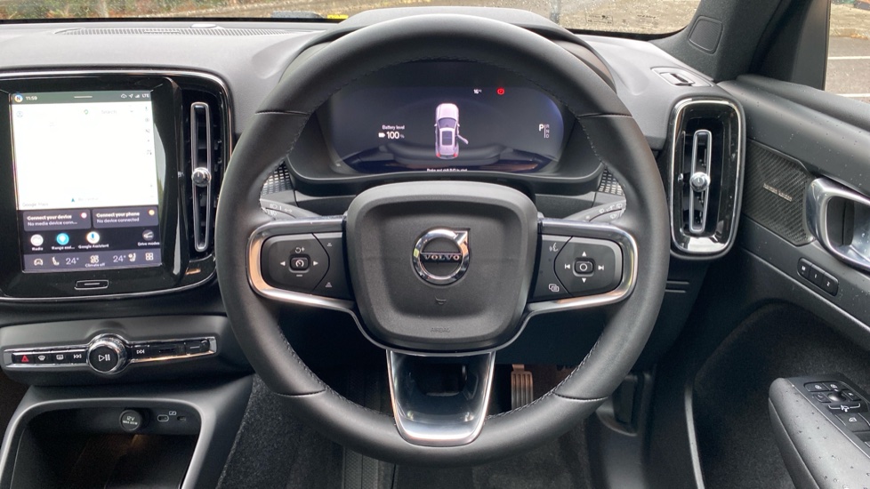 Volvo EX40 185kW Ext Range Ultra Black Edition 82kWh 5dr Auto Electric Estate - Image 10