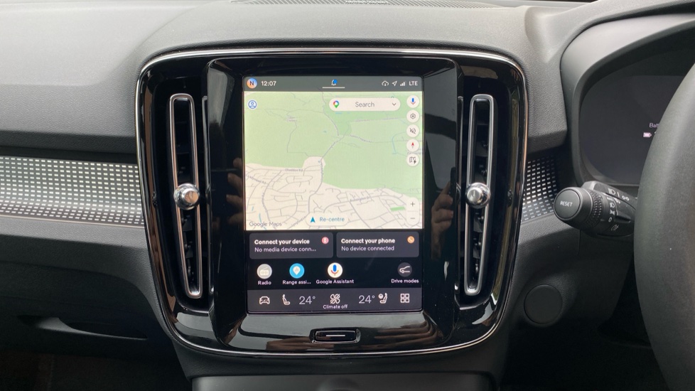 Volvo EX40 185kW Ext Range Ultra Black Edition 82kWh 5dr Auto Electric Estate - Image 37