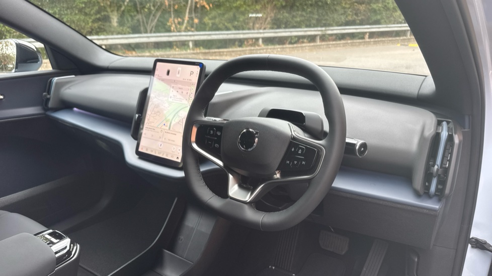 Volvo EX30 200kW Single Motor Plus 51kWh 5dr Auto Electric Estate - Image 4