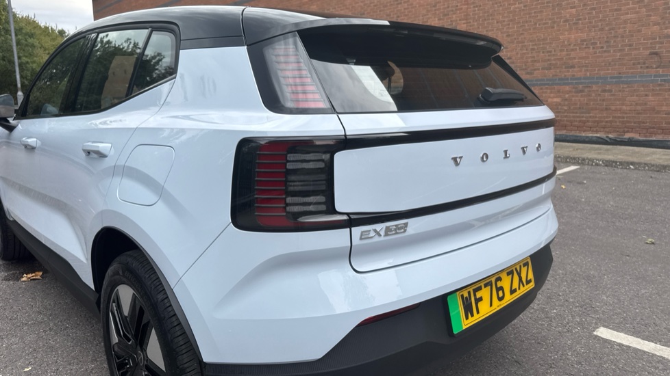 Volvo EX30 200kW Single Motor Plus 51kWh 5dr Auto Electric Estate - Image 17