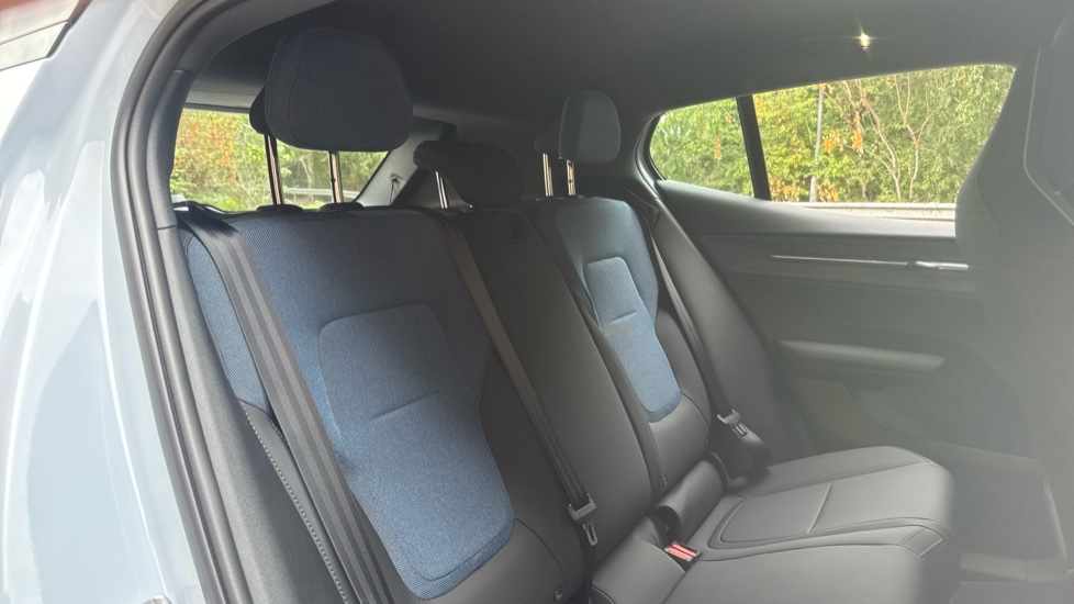 Volvo EX30 200kW Single Motor Plus 51kWh 5dr Auto Electric Estate - Image 20