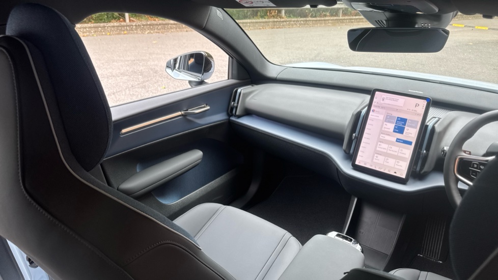 Volvo EX30 200kW Single Motor Plus 51kWh 5dr Auto Electric Estate - Image 24