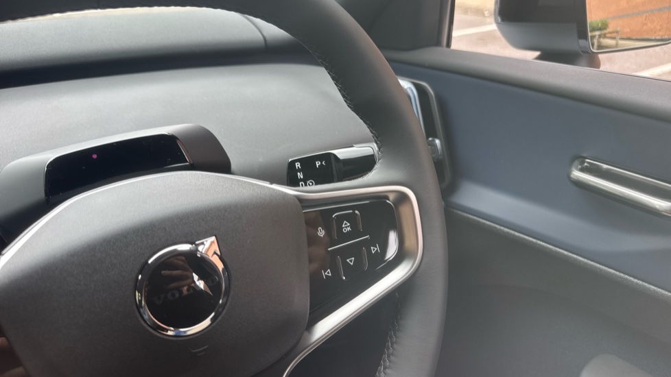 Volvo EX30 200kW Single Motor Plus 51kWh 5dr Auto Electric Estate - Image 30