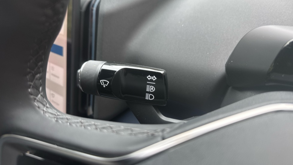 Volvo EX30 200kW Single Motor Plus 51kWh 5dr Auto Electric Estate - Image 31