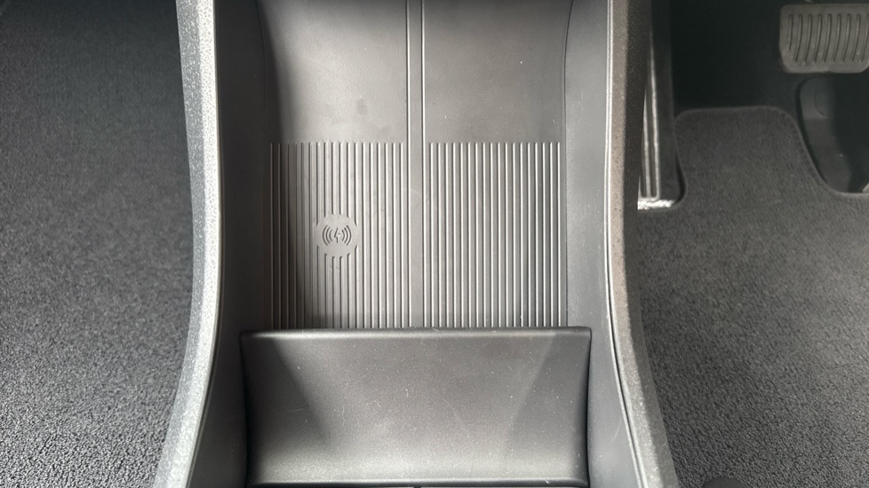 Volvo EX30 200kW Single Motor Plus 51kWh 5dr Auto Electric Estate - Image 44