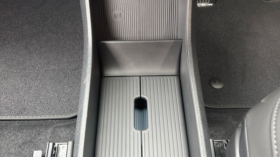 Volvo EX30 200kW Single Motor Plus 51kWh 5dr Auto Electric Estate - Image 45