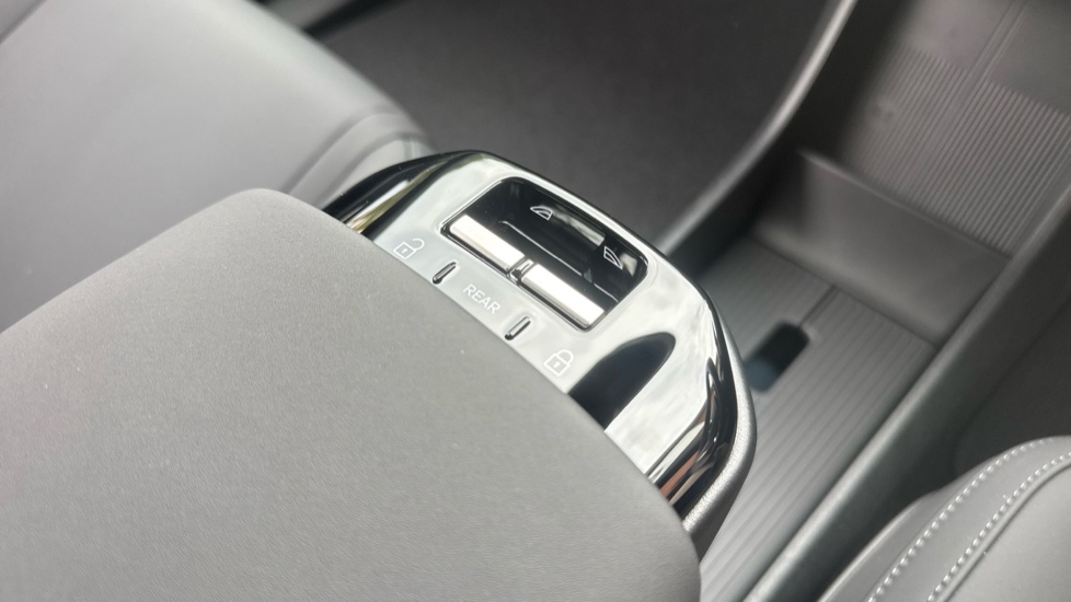 Volvo EX30 200kW Single Motor Plus 51kWh 5dr Auto Electric Estate - Image 47
