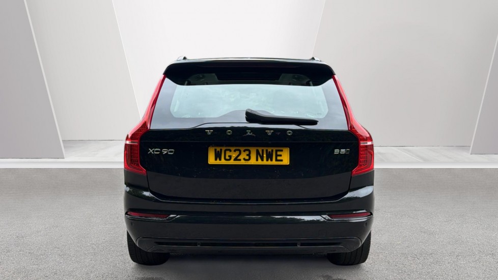 Volvo XC90 2.0 B5D [235] Plus Dark 5dr AWD Geartronic Diesel Estate - Image 7