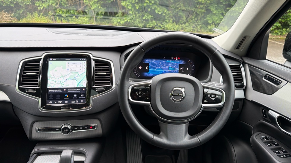 Volvo XC90 2.0 B5D [235] Plus Dark 5dr AWD Geartronic Diesel Estate - Image 10