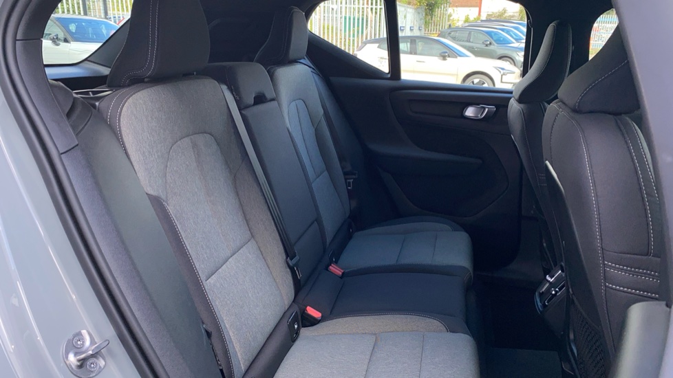 Volvo XC40 2.0 B3P Plus Dark 5dr Auto Petrol Estate - Image 6