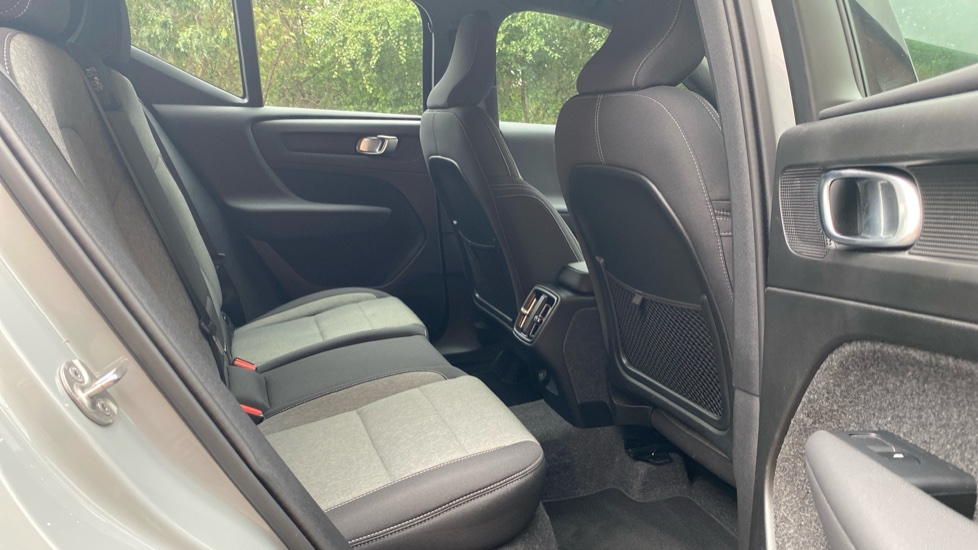 Volvo XC40 2.0 B3P Core 5dr Auto Petrol Estate - Image 6
