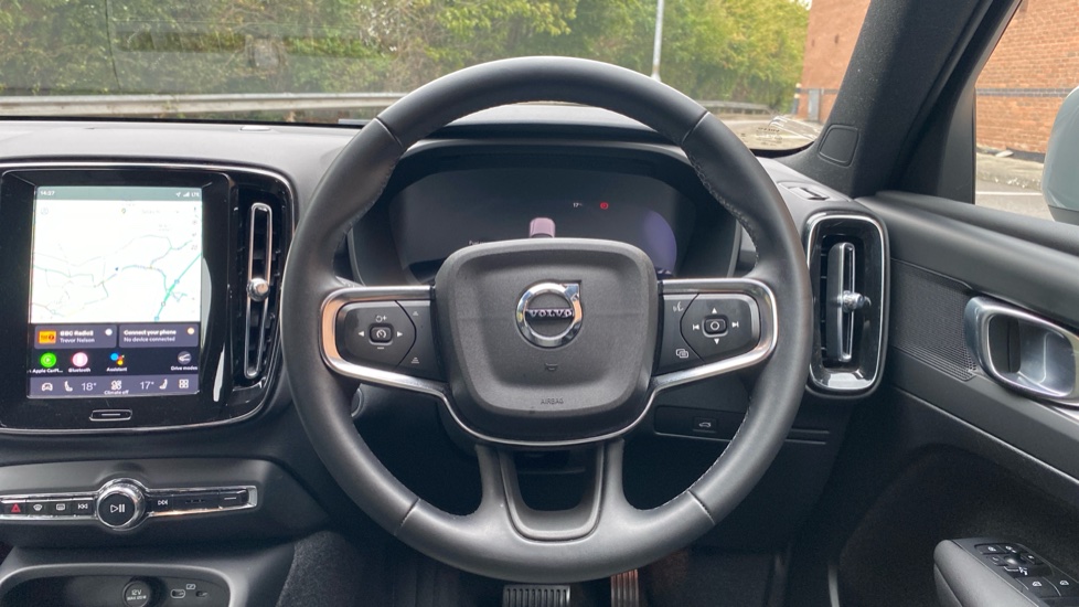 Volvo XC40 2.0 B3P Core 5dr Auto Petrol Estate - Image 10