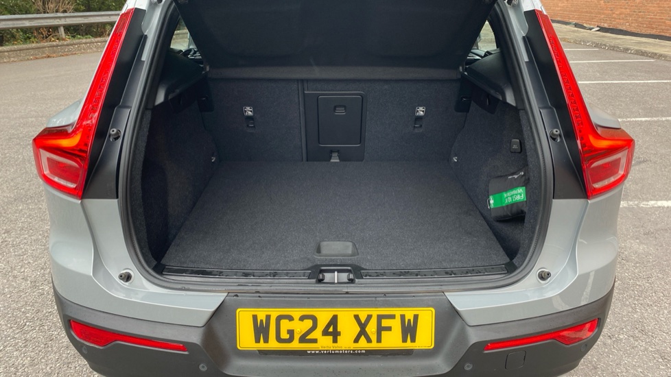 Volvo XC40 2.0 B3P Core 5dr Auto Petrol Estate - Image 13