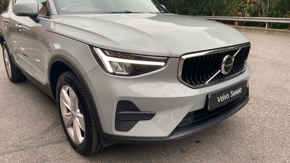 Volvo XC40 2.0 B3P Core 5dr Auto Petrol Estate - Image 17