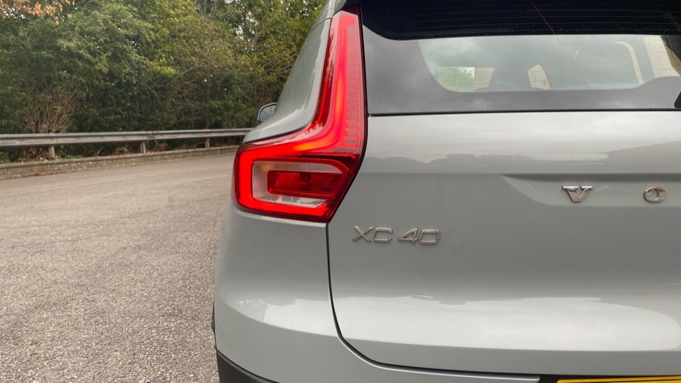 Volvo XC40 2.0 B3P Core 5dr Auto Petrol Estate - Image 21