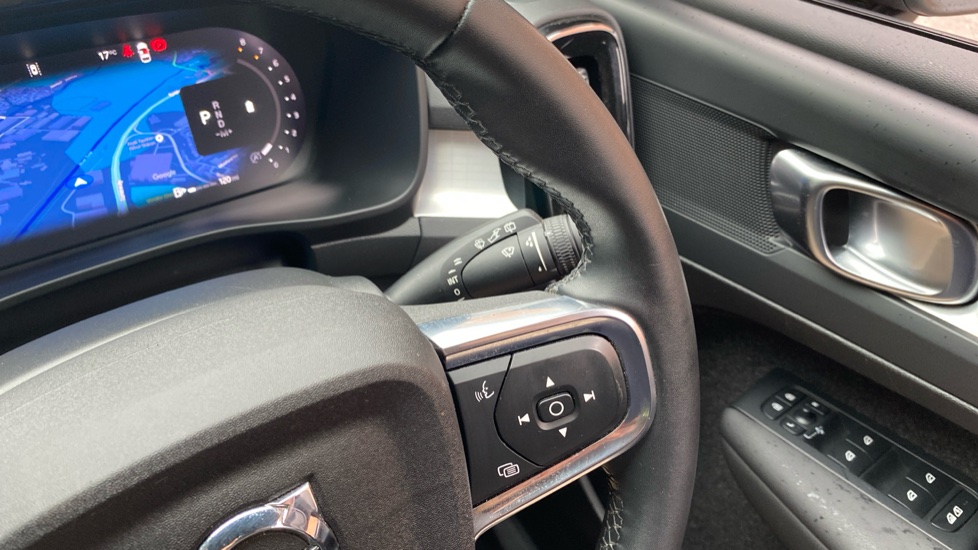 Volvo XC40 2.0 B3P Core 5dr Auto Petrol Estate - Image 31