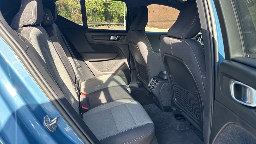 Volvo XC40 2.0 B3P Core 5dr Auto Petrol Estate - Image 6