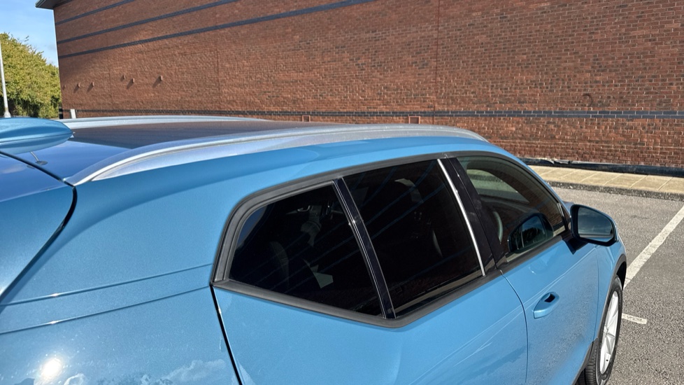 Volvo XC40 2.0 B3P Core 5dr Auto Petrol Estate - Image 17