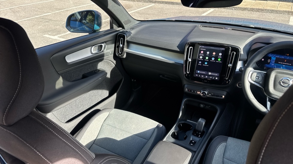 Volvo XC40 2.0 B3P Core 5dr Auto Petrol Estate - Image 23