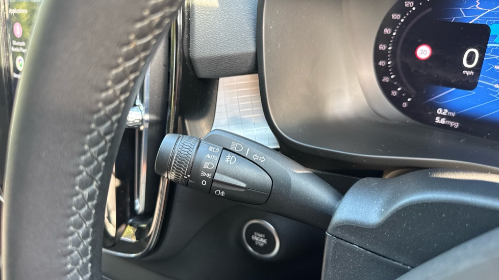 Volvo XC40 2.0 B3P Core 5dr Auto Petrol Estate - Image 32
