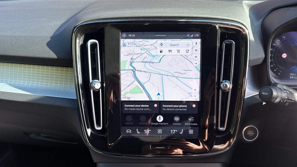 Volvo XC40 2.0 B3P Core 5dr Auto Petrol Estate - Image 33