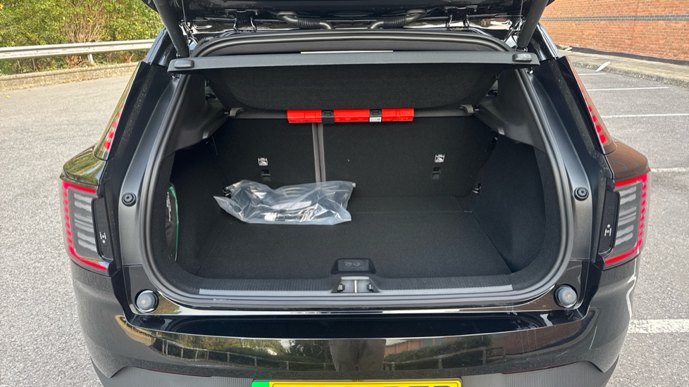 Volvo EX30 200kW SM Ex Range Plus Black Ed 69kWh 5dr Auto Electric Estate - Image 13