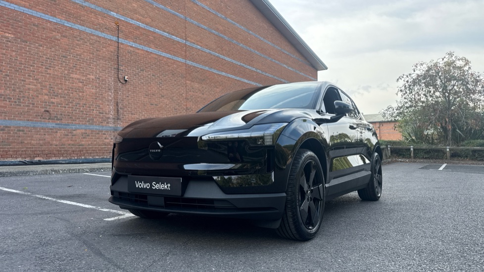 Volvo EX30 200kW SM Ex Range Plus Black Ed 69kWh 5dr Auto Electric Estate - Image 20