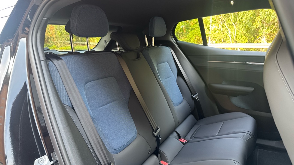 Volvo EX30 200kW SM Ex Range Plus Black Ed 69kWh 5dr Auto Electric Estate - Image 22
