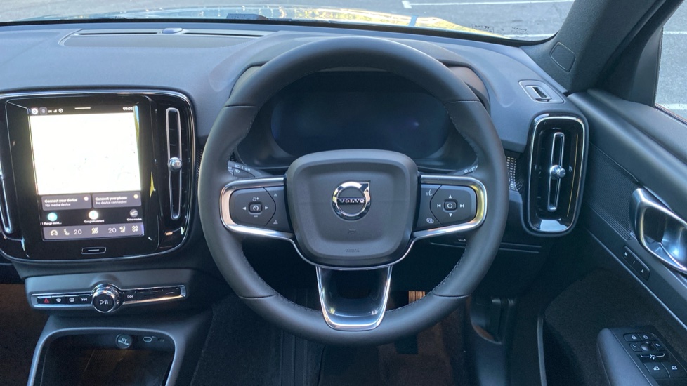 Volvo EX40 185kW Extended Range Plus 78kWh 5dr Auto Electric Estate - Image 10