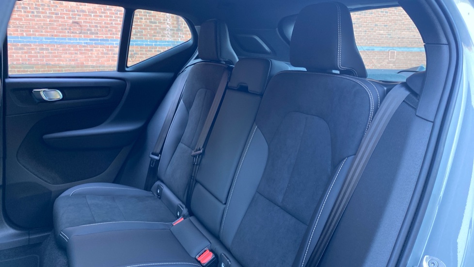 Volvo EX40 185kW Extended Range Plus 78kWh 5dr Auto Electric Estate - Image 24