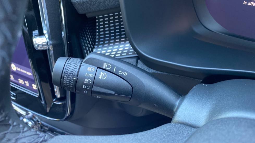 Volvo EX40 185kW Extended Range Plus 78kWh 5dr Auto Electric Estate - Image 38