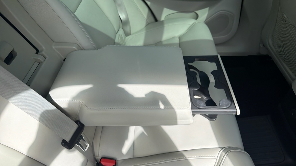 Volvo XC60 2.0 T6 Recharge PHEV Inscription 5dr AWD Auto Estate - Image 33