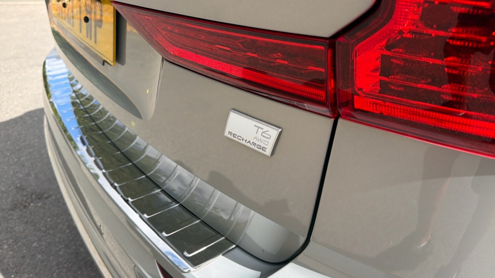 Volvo XC60 2.0 T6 Recharge PHEV Inscription 5dr AWD Auto Estate - Image 62