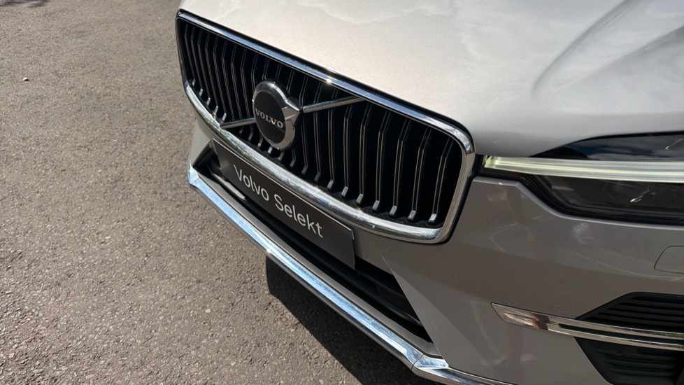 Volvo XC60 2.0 T6 Recharge PHEV Inscription 5dr AWD Auto Estate - Image 71