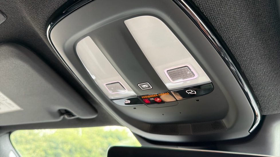 Volvo XC40 2.0 B4P Plus Black Edition 5dr Auto Petrol Estate - Image 28