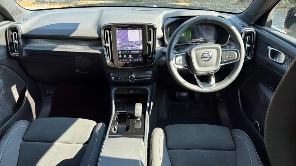 Volvo EX40 185kW Ext Range Plus Black Editon 82kWh 5dr Auto Electric Estate - Image 5