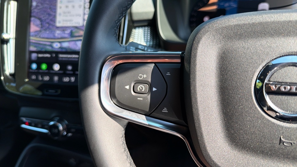 Volvo EX40 185kW Ext Range Plus Black Editon 82kWh 5dr Auto Electric Estate - Image 20