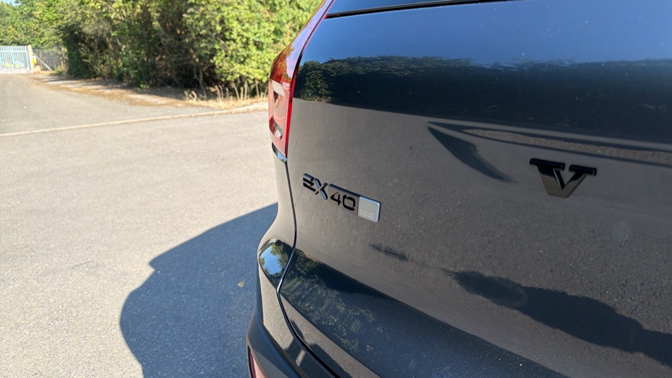 Volvo EX40 185kW Ext Range Plus Black Editon 82kWh 5dr Auto Electric Estate - Image 57