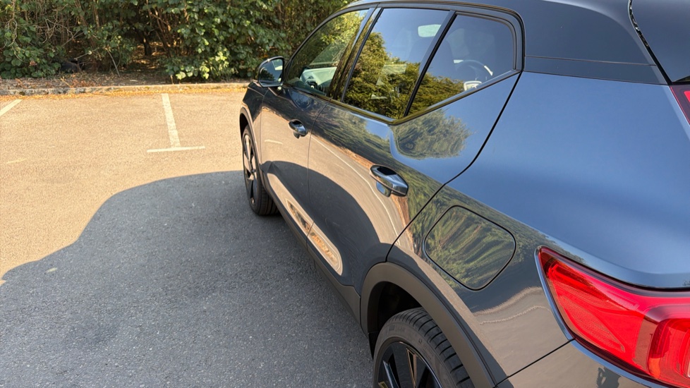 Volvo EX40 185kW Ext Range Plus Black Editon 82kWh 5dr Auto Electric Estate - Image 61