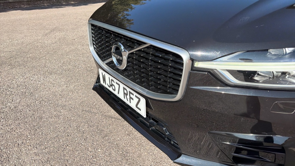Volvo XC60 2.0 D5 PowerPulse R DESIGN Pro 5dr AWD Geartronic Diesel Estate - Image 61