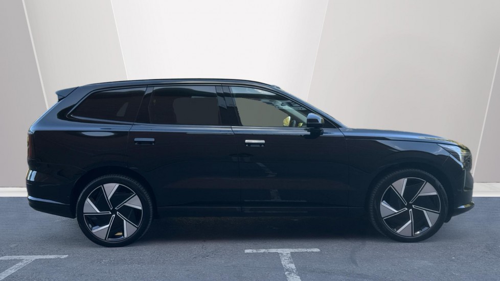 Volvo EX90 380kW Twin Motor Performance Ultra 111kWh 5dr Auto Electric Estate - Image 3