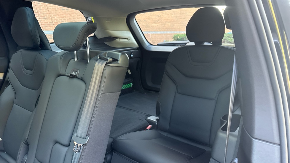 Volvo EX90 380kW Twin Motor Performance Ultra 111kWh 5dr Auto Electric Estate - Image 16