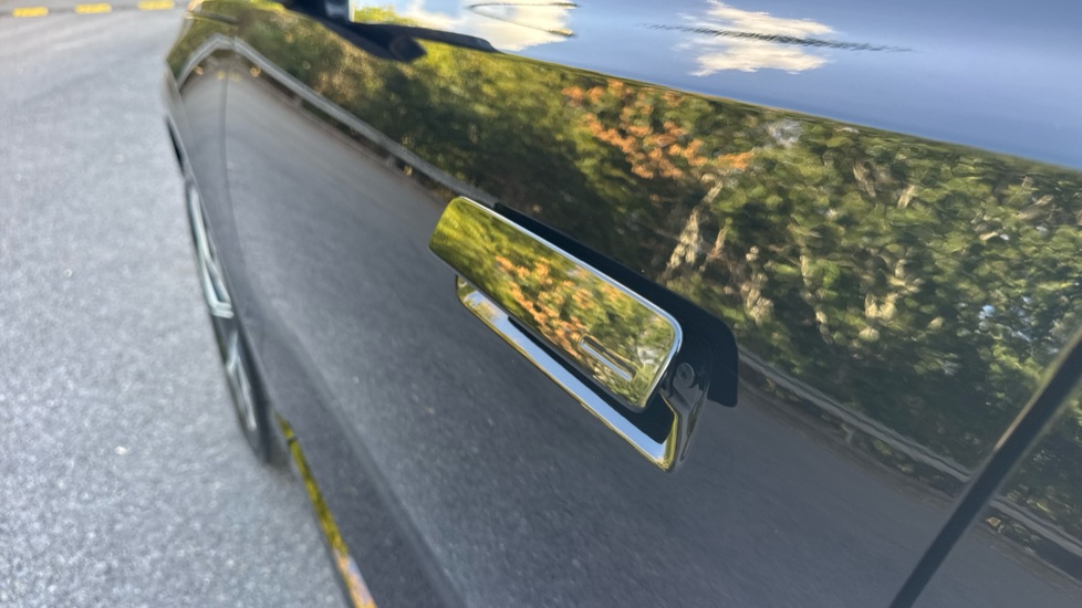 Volvo EX90 380kW Twin Motor Performance Ultra 111kWh 5dr Auto Electric Estate - Image 50