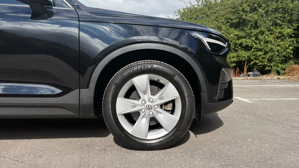 Volvo XC40 2.0 B3P Core 5dr Auto Petrol Estate - Image 9
