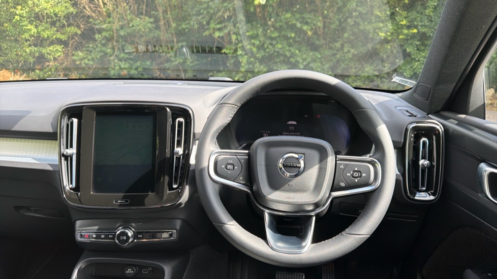 Volvo XC40 2.0 B3P Core 5dr Auto Petrol Estate - Image 10