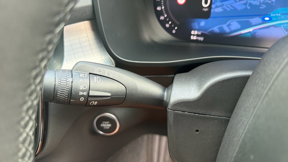 Volvo XC40 2.0 B3P Core 5dr Auto Petrol Estate - Image 19