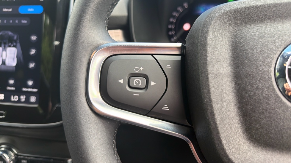 Volvo XC40 2.0 B3P Core 5dr Auto Petrol Estate - Image 20