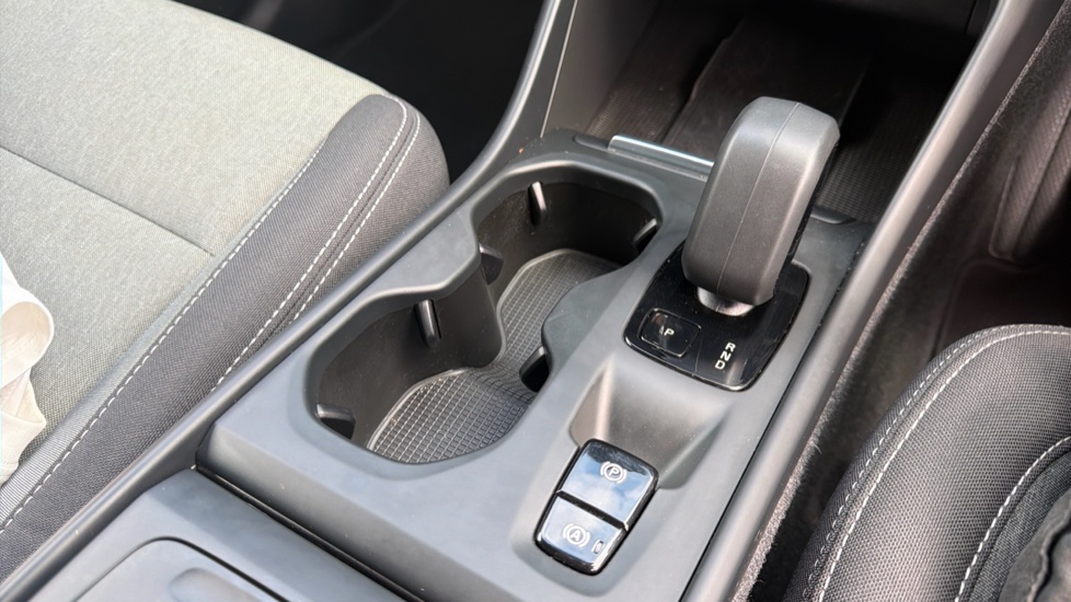 Volvo XC40 2.0 B3P Core 5dr Auto Petrol Estate - Image 25