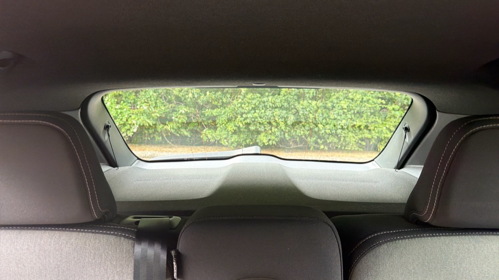 Volvo XC40 2.0 B3P Core 5dr Auto Petrol Estate - Image 37